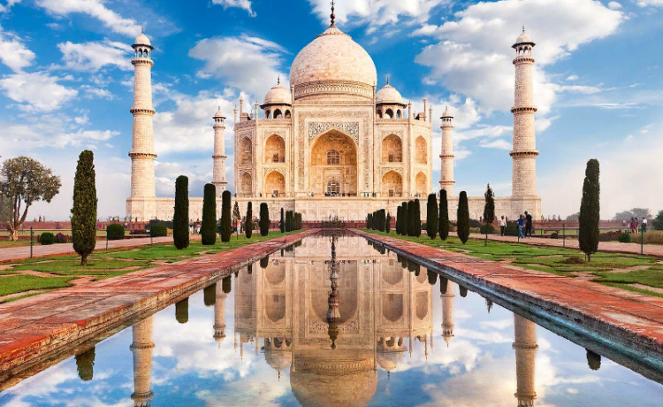 Россия предложила Индии открыть безвизовый обмен туристическими группами