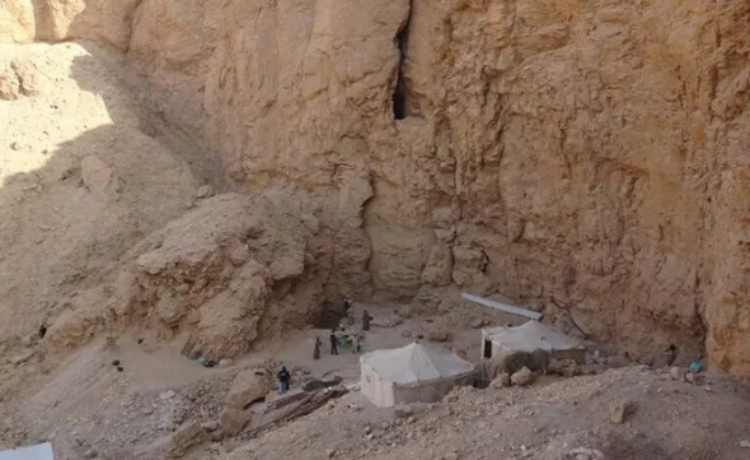 В Египте нашли древнюю гробницу, которая может принадлежать жене фараона